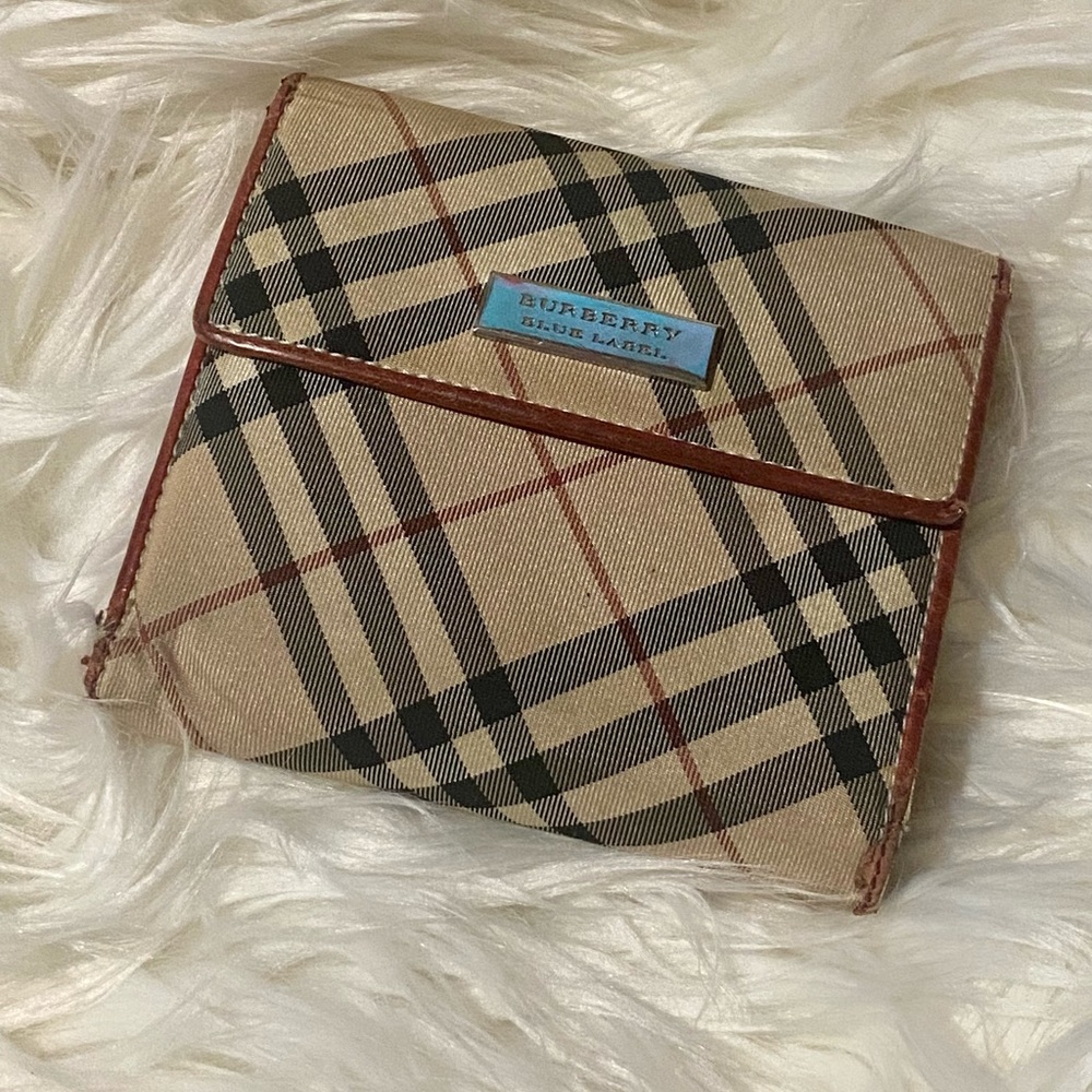 Burberry Compact/ Small Wallet